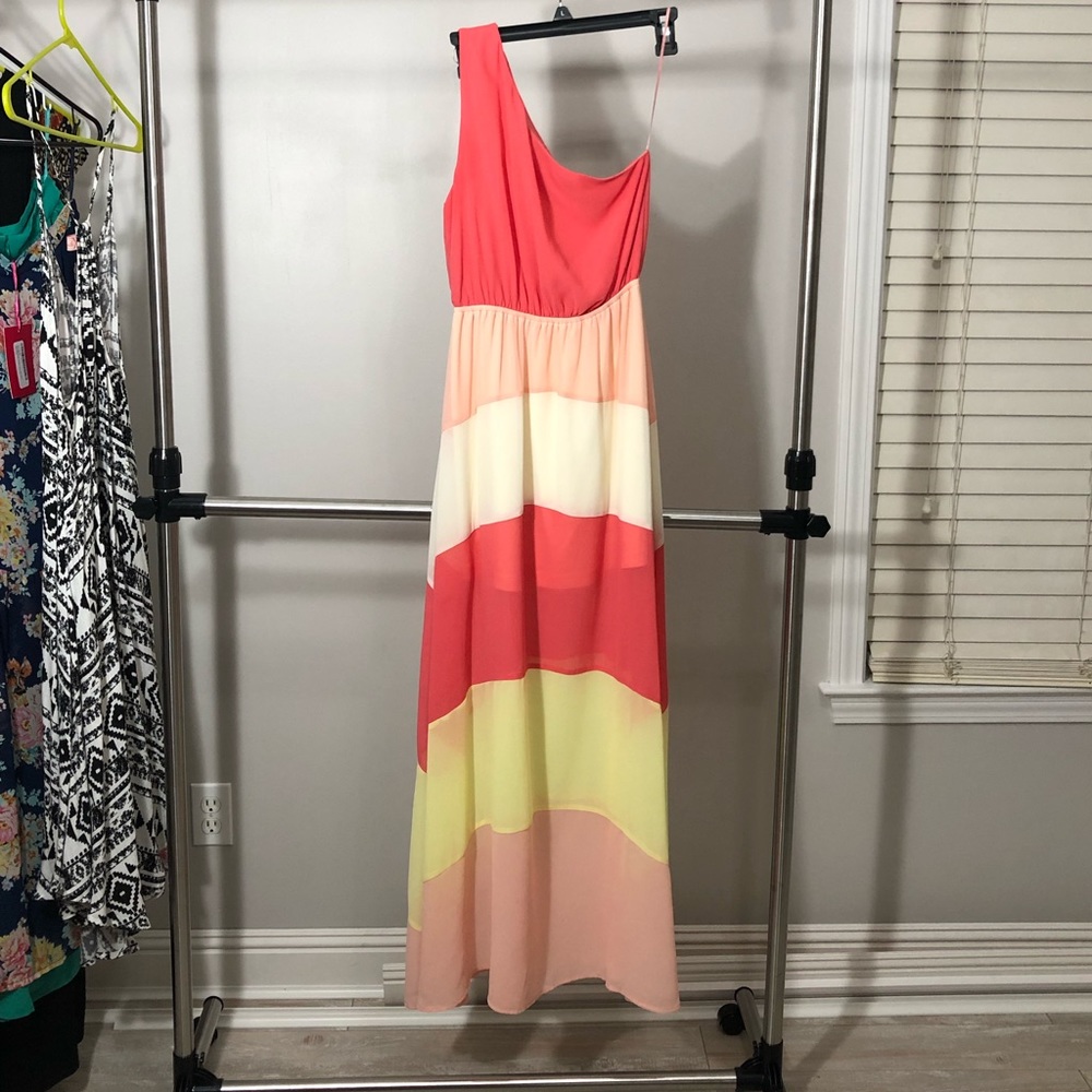 One shoulder maxi dress